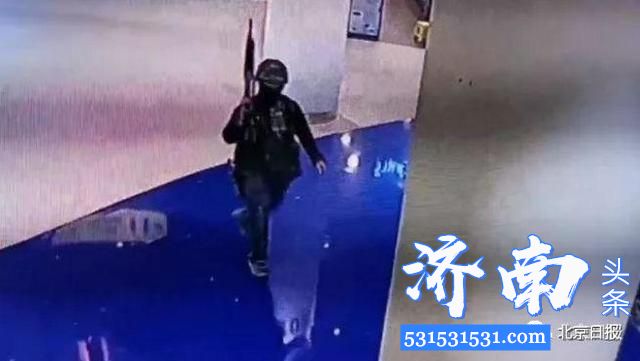 泰国突发枪击案致20死42伤 俩名中国公民被困商场 泰国突发枪击案致20死42伤 俩名中国公民被困商场