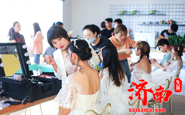 济南绿地中心举办《爱,就要在一起》星空主题婚礼