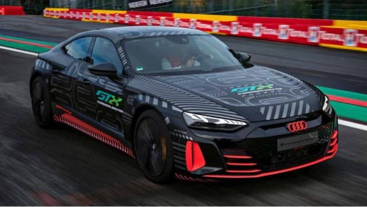 奥迪RS e-tron GT原型车实车图曝光 将采用三电机系统 奥迪RS e-tron GT原型车实车图曝光 将采用三电机系统