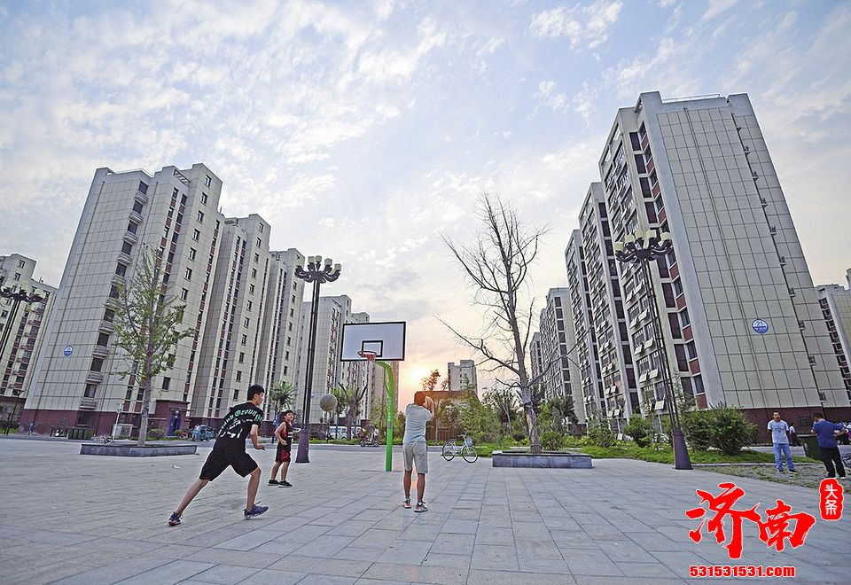 济南黄河下游唯一的蓄滞洪区、全省首个搬迁黄河滩区村 新时代泰山“挑山工”为母亲河筑牢屏障 济南黄河下游唯一的蓄滞洪区、全省首个搬迁黄河滩区村 新时代泰山“挑山工”为母亲河筑牢屏障