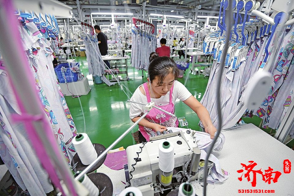 济南黄河下游唯一的蓄滞洪区、全省首个搬迁黄河滩区村 新时代泰山“挑山工”为母亲河筑牢屏障 济南黄河下游唯一的蓄滞洪区、全省首个搬迁黄河滩区村 新时代泰山“挑山工”为母亲河筑牢屏障