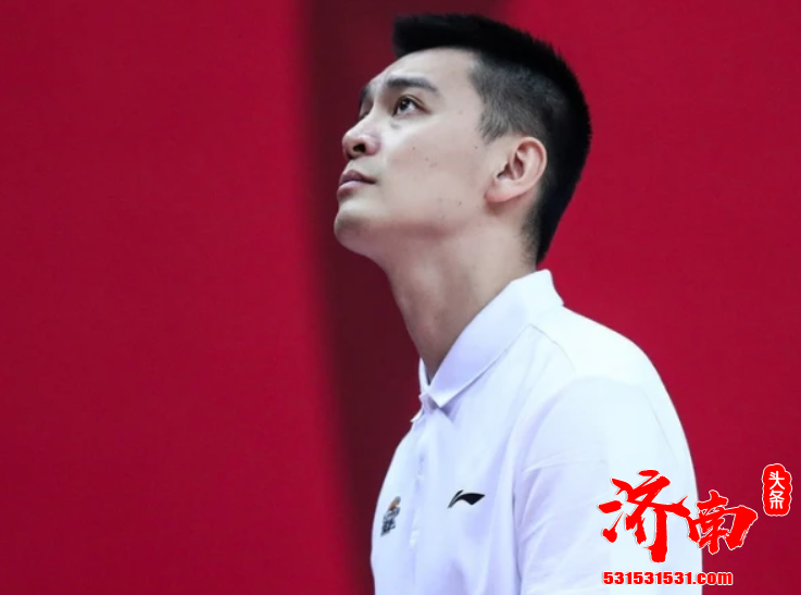 从CBA最帅球员到最帅教练 35岁的杨鸣完成华丽丽转型 从CBA最帅球员到最帅教练 35岁的杨鸣完成华丽丽转型