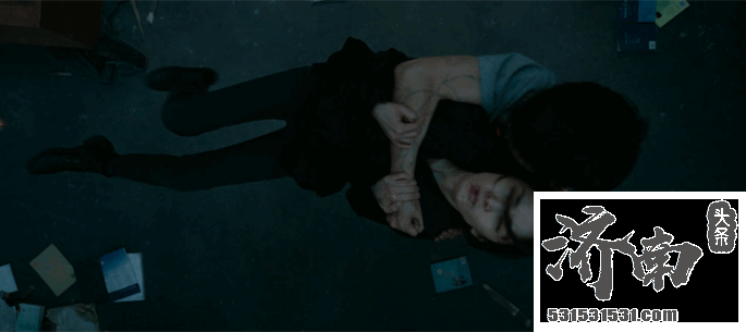 《刺杀小说家》发布新预告,杨幂后空翻踢腿,动作戏十分惊艳 《刺杀小说家》发布新预告,杨幂后空翻踢腿,动作戏十分惊艳