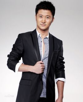 吴京晒桡骨钢钉照 透露妻子谢楠手术成功 吴京晒桡骨钢钉照 透露妻子谢楠手术成功