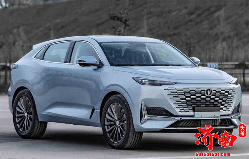 长安UNI-K内饰谍照曝光 最新设计语言 明年一季度上市发售 长安UNI-K内饰谍照曝光 最新设计语言 明年一季度上市发售