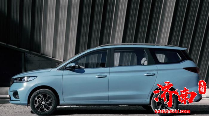 全新宝骏360改款即将上市 外观内饰采用最新设计 6、7座布局 全新宝骏360改款即将上市 外观内饰采用最新设计 6、7座布局