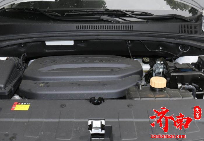 全新宝骏360改款即将上市 外观内饰采用最新设计 6、7座布局 全新宝骏360改款即将上市 外观内饰采用最新设计 6、7座布局