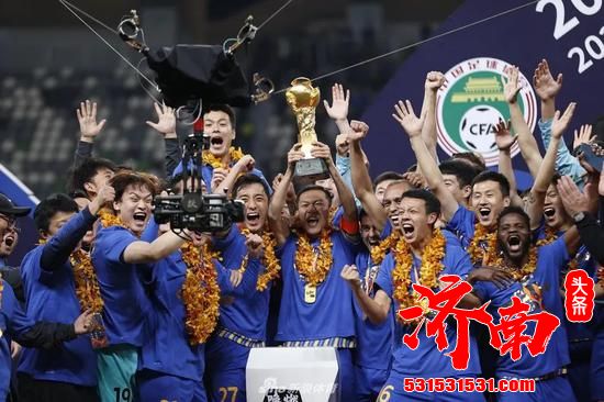 恒大外援全员表现低迷 苏宁成功获得中超首冠! 恒大外援全员表现低迷 苏宁成功获得中超首冠!