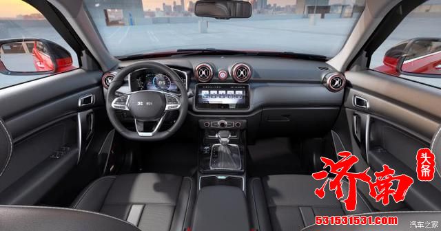 北京BJ30内饰官图发布 搭载1.5T发动机 今年四季度上市 北京BJ30内饰官图发布 搭载1.5T发动机 今年四季度上市