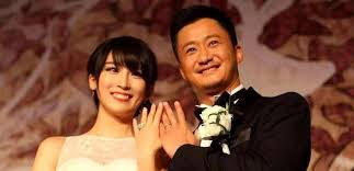 吴京受伤痛困扰令人揪心 谢楠每天帮助按摩缓解 吴京受伤痛困扰令人揪心 谢楠每天帮助按摩缓解