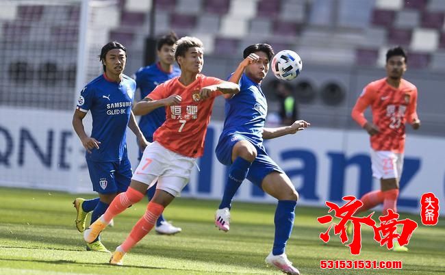 亚冠小组赛:广州恒大表现低迷 球员没展示团队精神,各踢各的 亚冠小组赛:广州恒大表现低迷 球员没展示团队精神,各踢各的