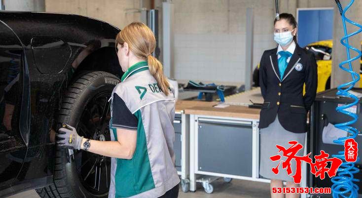 保时捷Taycan以42.171km距离创下电动车漂移最长记录 保时捷Taycan以42.171km距离创下电动车漂移最长记录