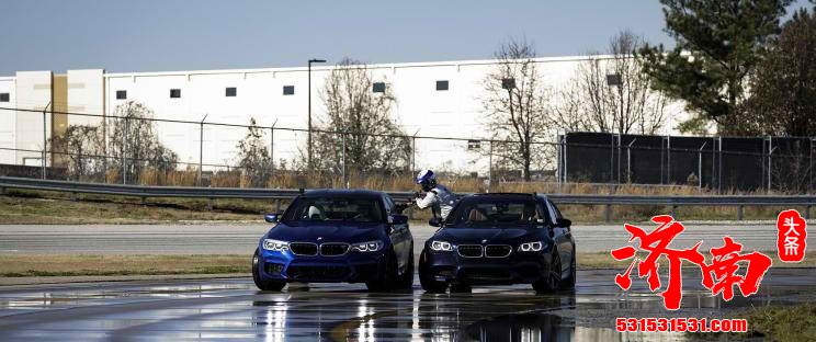 保时捷Taycan以42.171km距离创下电动车漂移最长记录 保时捷Taycan以42.171km距离创下电动车漂移最长记录