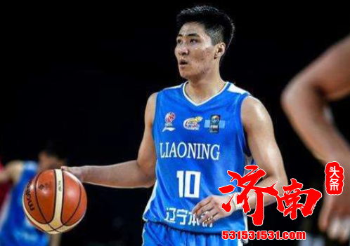 鄢守琪新赛季获得了不少上场机会 场均出场时间达到9.7分钟 这在上赛季他是不敢想象的 鄢守琪新赛季获得了不少上场机会 场均出场时间达到9.7分钟 这在上赛季他是不敢想象的