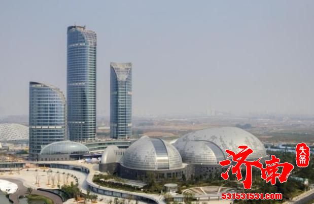 济南特色的文化建筑:大剧场约13.6万平方米,从远处看像是“鸡蛋” 济南特色的文化建筑:大剧场约13.6万平方米,从远处看像是“鸡蛋”