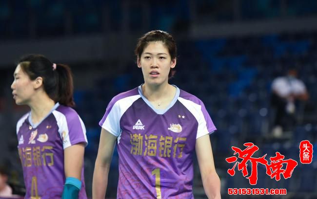 天津女排在休赛日安排技术训练和身体力量训练 对战山东不放松! 天津女排在休赛日安排技术训练和身体力量训练 对战山东不放松!