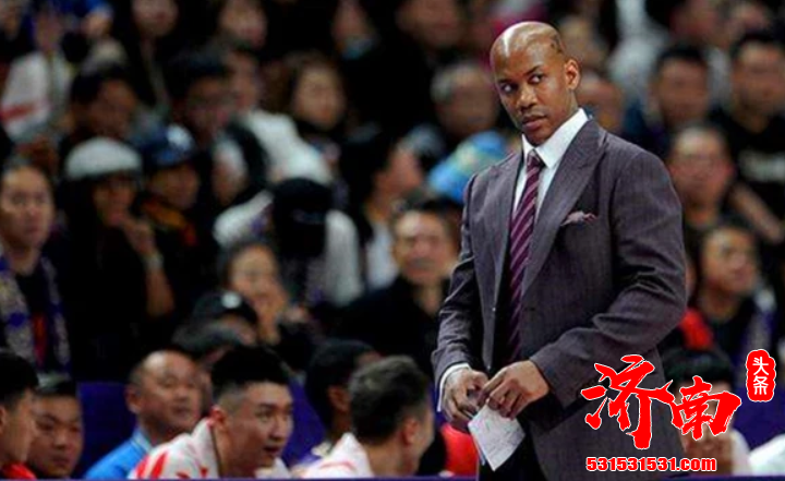 马布里这个赛季被打回了原形 没有了三外援 加上眼力不行 他终于又把北控带成鱼腩 马布里这个赛季被打回了原形 没有了三外援 加上眼力不行 他终于又把北控带成鱼腩