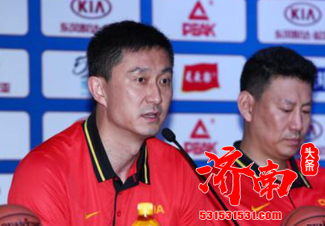 姚主席暗示国家队主教练杜锋 希望国家男篮能够达到以前的水准 姚主席暗示国家队主教练杜锋 希望国家男篮能够达到以前的水准