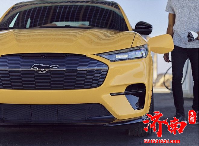 福特纯电SUV高性能版曝光 动力性能大幅升级 计划明年二季度上市 福特纯电SUV高性能版曝光 动力性能大幅升级 计划明年二季度上市