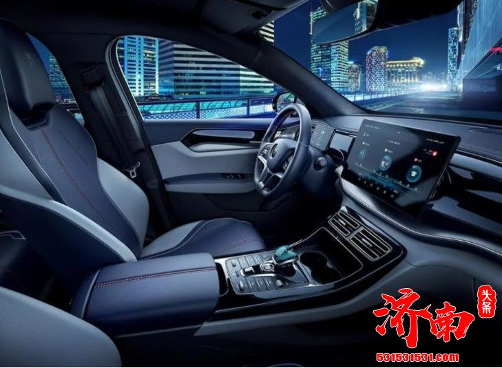 比亚迪秦Plus内饰官图发布 采用年轻设计方案 比亚迪秦Plus内饰官图发布 采用年轻设计方案