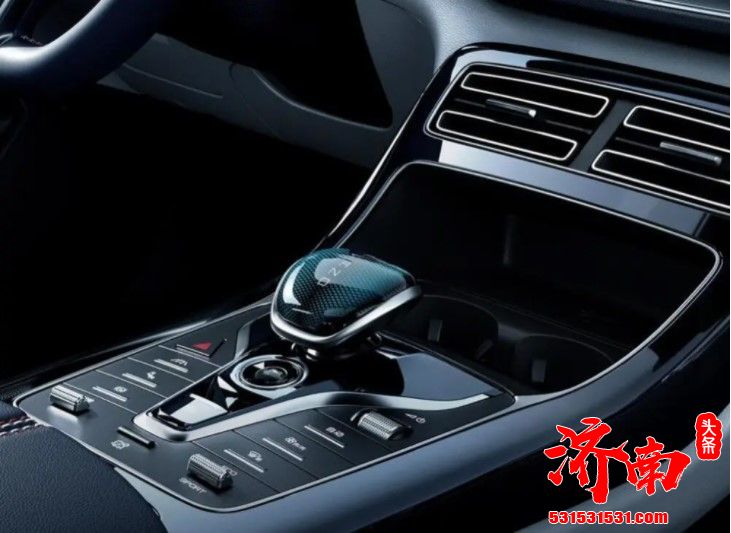 比亚迪秦Plus内饰官图发布 采用年轻设计方案 比亚迪秦Plus内饰官图发布 采用年轻设计方案