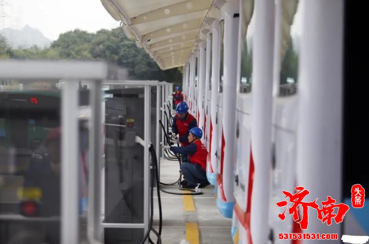 宁夏多个高速服务区内充电桩已投入运营 宁夏多个高速服务区内充电桩已投入运营