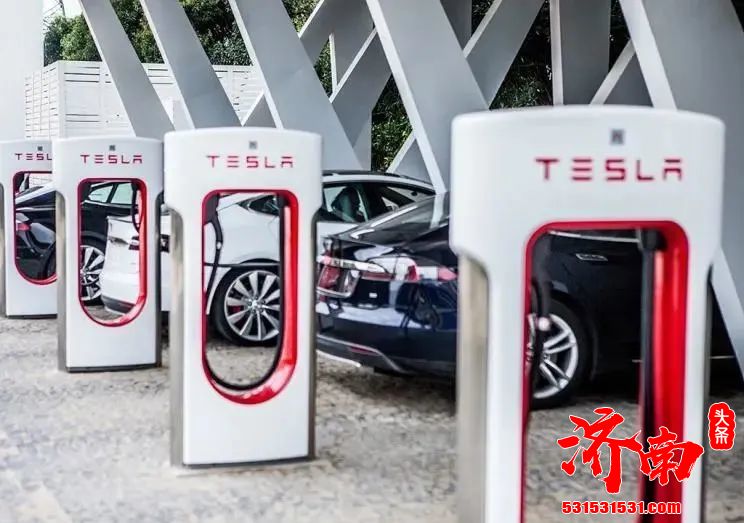 特斯拉用近一年新建200座超充站 未来或开放给其他汽车品牌 特斯拉用近一年新建200座超充站 未来或开放给其他汽车品牌