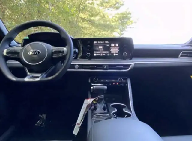 全新起亚K5 GT街头上实拍图曝光 搭2.5T引擎 运动感十足 全新起亚K5 GT街头上实拍图曝光 搭2.5T引擎 运动感十足