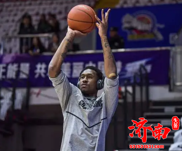 广东队一味的依赖外援已经忽视了队内最致命的问题就是内线厚度不够 广东队一味的依赖外援已经忽视了队内最致命的问题就是内线厚度不够