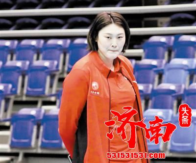 王一梅:不打球也能为中国女排做出贡献 我离不开排球了 王一梅:不打球也能为中国女排做出贡献 我离不开排球了