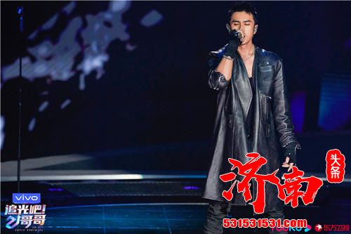 《追光吧!哥哥》开播后,哥哥们的个人魅力尽显,引发热搜榜话题不断 《追光吧!哥哥》开播后,哥哥们的个人魅力尽显,引发热搜榜话题不断