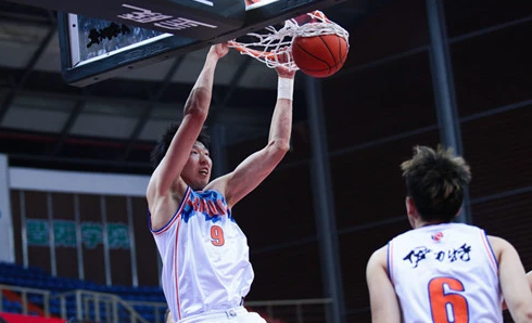 辽宁和广东和浙江有三足鼎立冲冠之势 可最近新疆的表现 或将打破这一格局 辽宁和广东和浙江有三足鼎立冲冠之势 可最近新疆的表现 或将打破这一格局