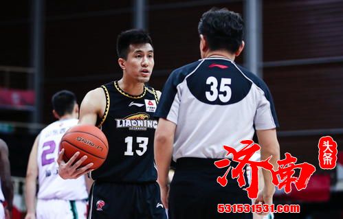 领头羊辽篮122比109轻取山东男篮,取得7连胜 领头羊辽篮122比109轻取山东男篮,取得7连胜