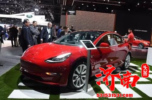 特斯拉新车亮相济南 线下日订单四五十辆 特斯拉新车亮相济南 线下日订单四五十辆