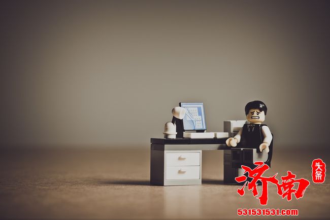 应届生拒绝996被申通快递辞退:这是为你们负责 应届生拒绝996被申通快递辞退:这是为你们负责