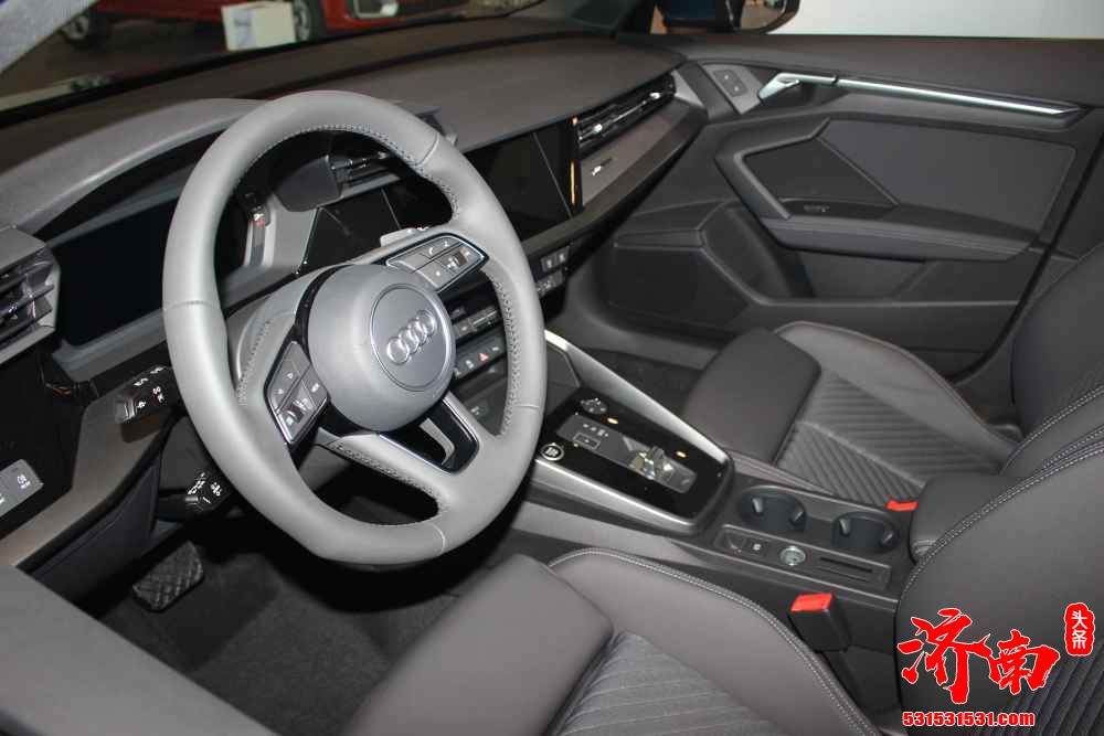 新奥迪A3将推迟1月底上市 配分段式LED车灯+1.4T四缸发动机 新奥迪A3将推迟1月底上市 配分段式LED车灯+1.4T四缸发动机