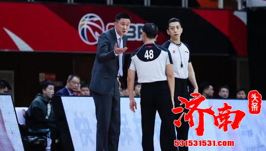 不尊重裁判成恶习,已两次被驱逐的杜锋,也将会被自动禁赛一场! 不尊重裁判成恶习,已两次被驱逐的杜锋,也将会被自动禁赛一场!