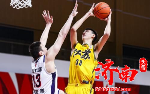 广州本赛季也横扫了江苏 李楠爱子13+11生涯首次两双 广州本赛季也横扫了江苏 李楠爱子13+11生涯首次两双