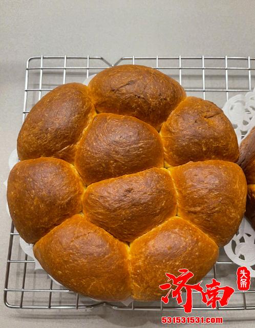 邓超深夜被孙俪拖起来烤面包:只让看不让吃 邓超深夜被孙俪拖起来烤面包:只让看不让吃