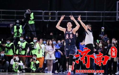 马尚报销,杜锋大概率还会将队内神射王薪凯重新放入主力轮换阵容 马尚报销,杜锋大概率还会将队内神射王薪凯重新放入主力轮换阵容