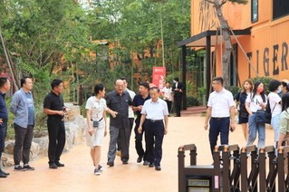 山东省精品旅游促进会新闻媒体联谊会采风行在济南野生动物世界举办