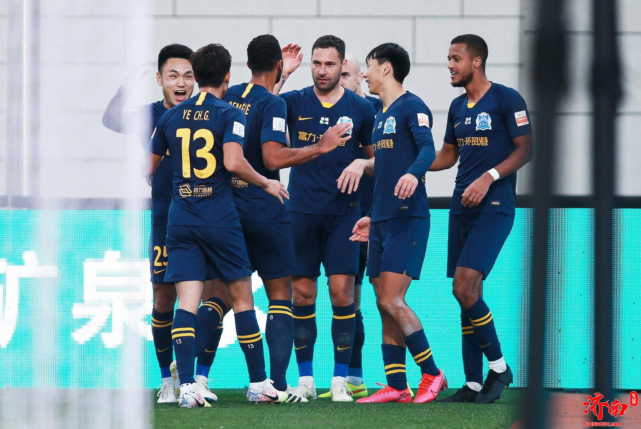 中超联赛：富力2比1胜黄海成功提前保级 日夫科维奇破门