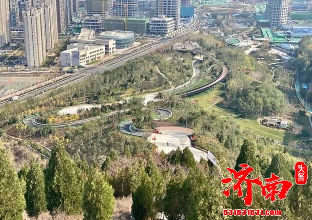 济南茂岭山山体公园景观修建基本完工，市民已去打卡健身