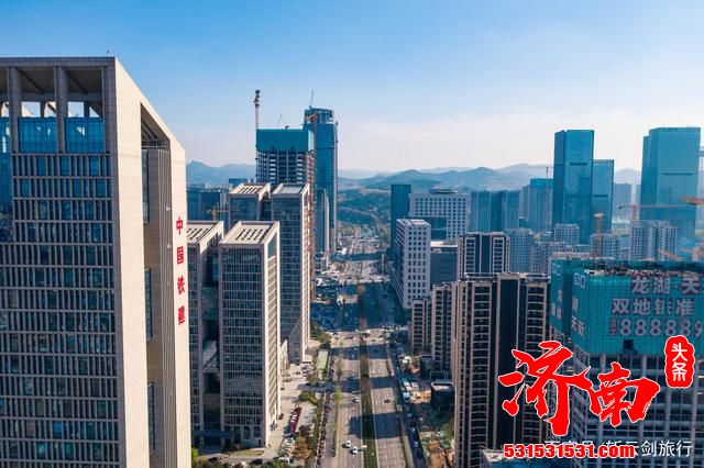 实拍济南CBD最新战况，这一座大楼代表现代化大城市气质？