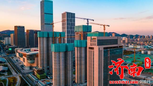 实拍济南CBD最新战况，这一座大楼代表现代化大城市气质？