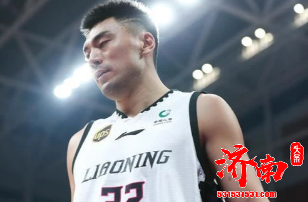 李晓旭巅峰期被称为国产魔兽 赛季最好数据为场均14.8分12.5篮板 特别是他的篮板球非常出色