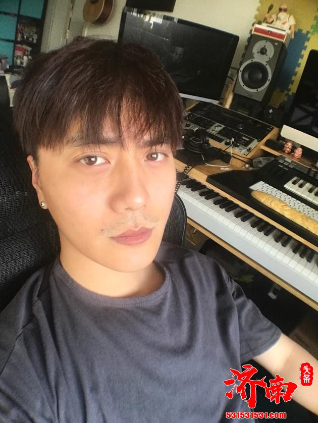 07快男陆虎公开恋情 与女友微博用情侣头像