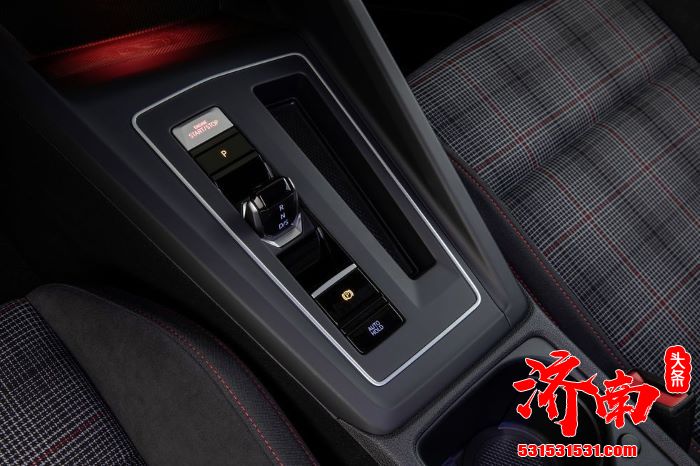 EA888发动机 尾标变为380TSI 国产高尔夫GTI谍照曝光