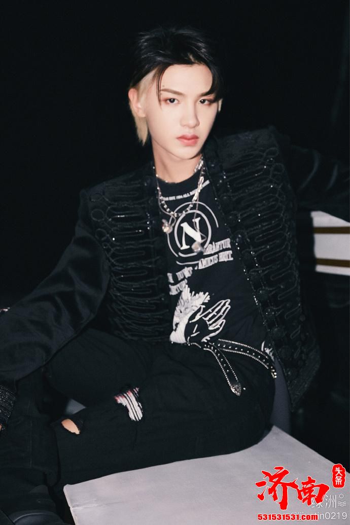 黄明昊妈妈欠款事件最新进展：已被移出失信名单