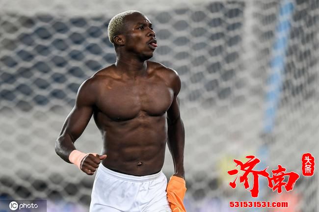 中国国家队曾邀请埃弗拉归化 但他拒绝了 原因是这个。。